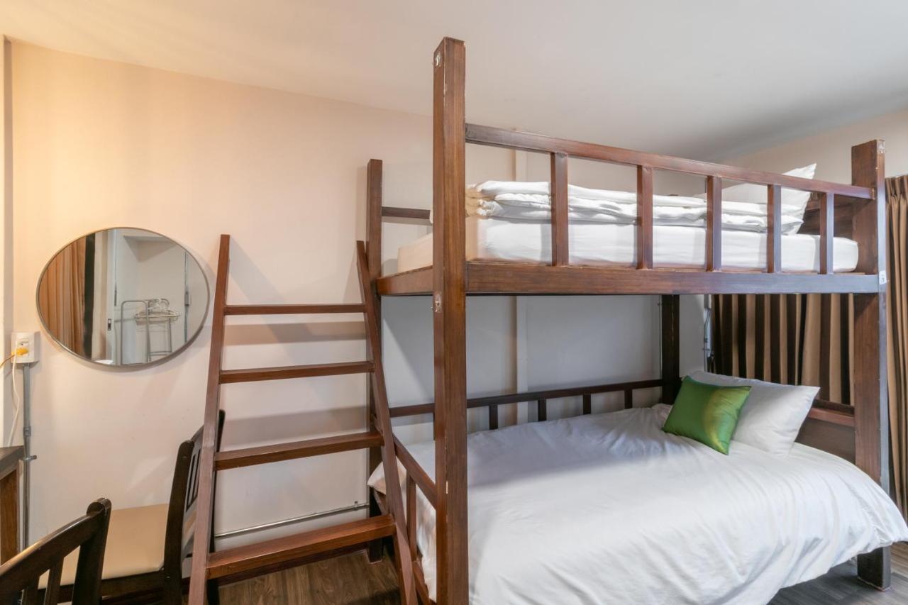 Phobphan Hostel Bangkok Eksteriør bilde