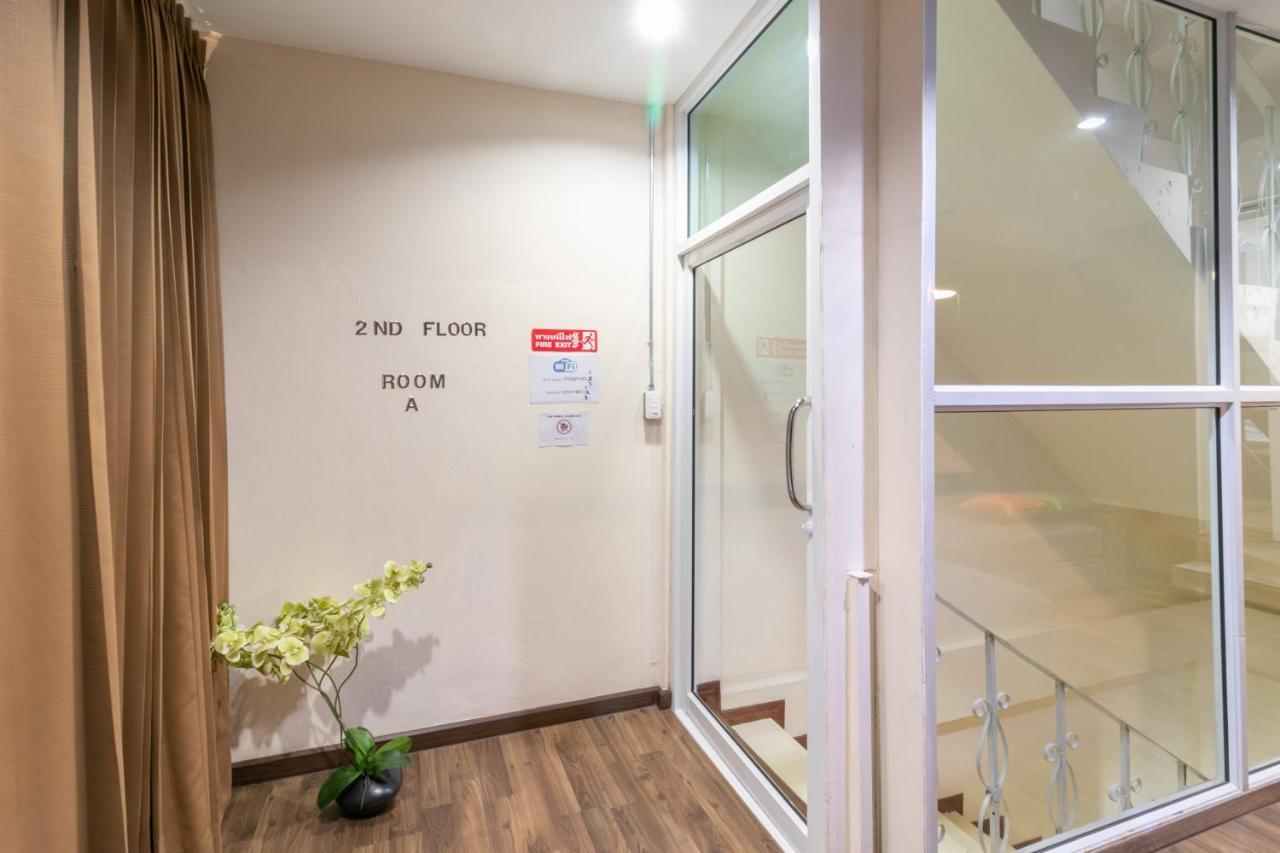 Phobphan Hostel Bangkok Eksteriør bilde