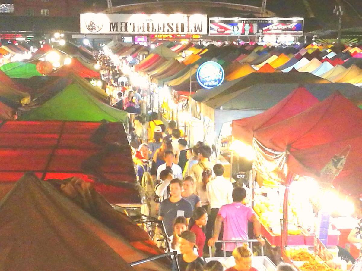 Phobphan Hostel Bangkok Eksteriør bilde